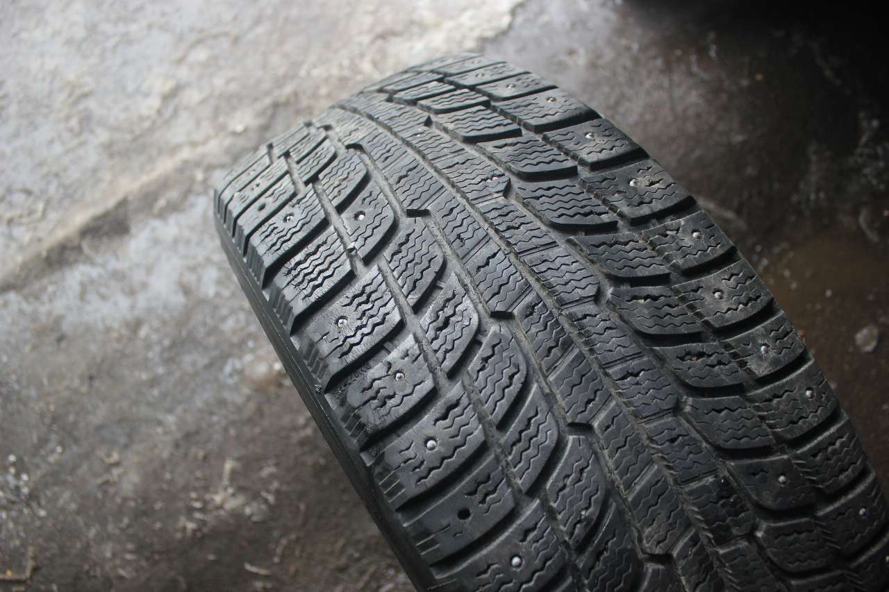 Резина 225 65 r17 шипованные. 225 50 R17 зима Мишлен. 225 50 17 Michelin x-Ice North 3 зимняя шипованная. Michelin x Ice North 225 50 r17 бу купить.