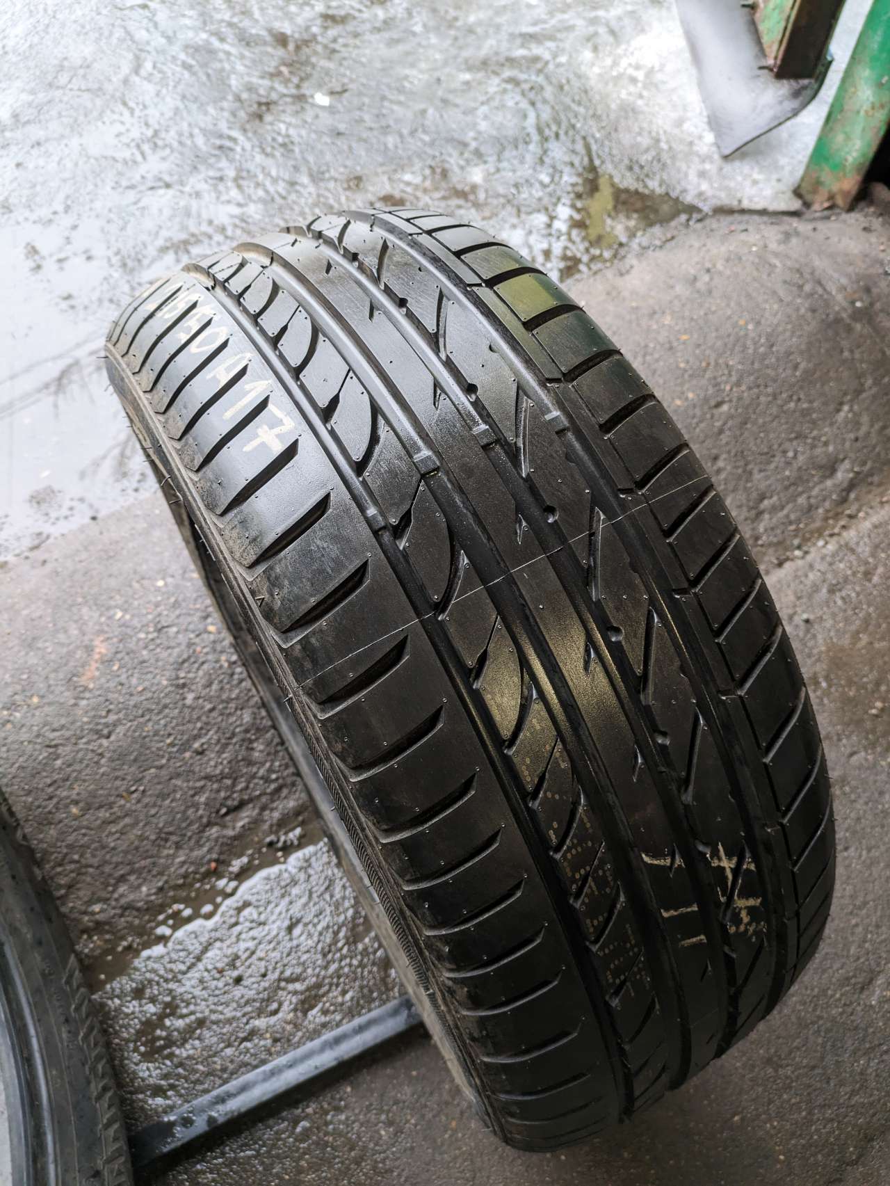 Летние шины бу 215/50 r17 Sailun Atrezzo ZSR купить в Москве