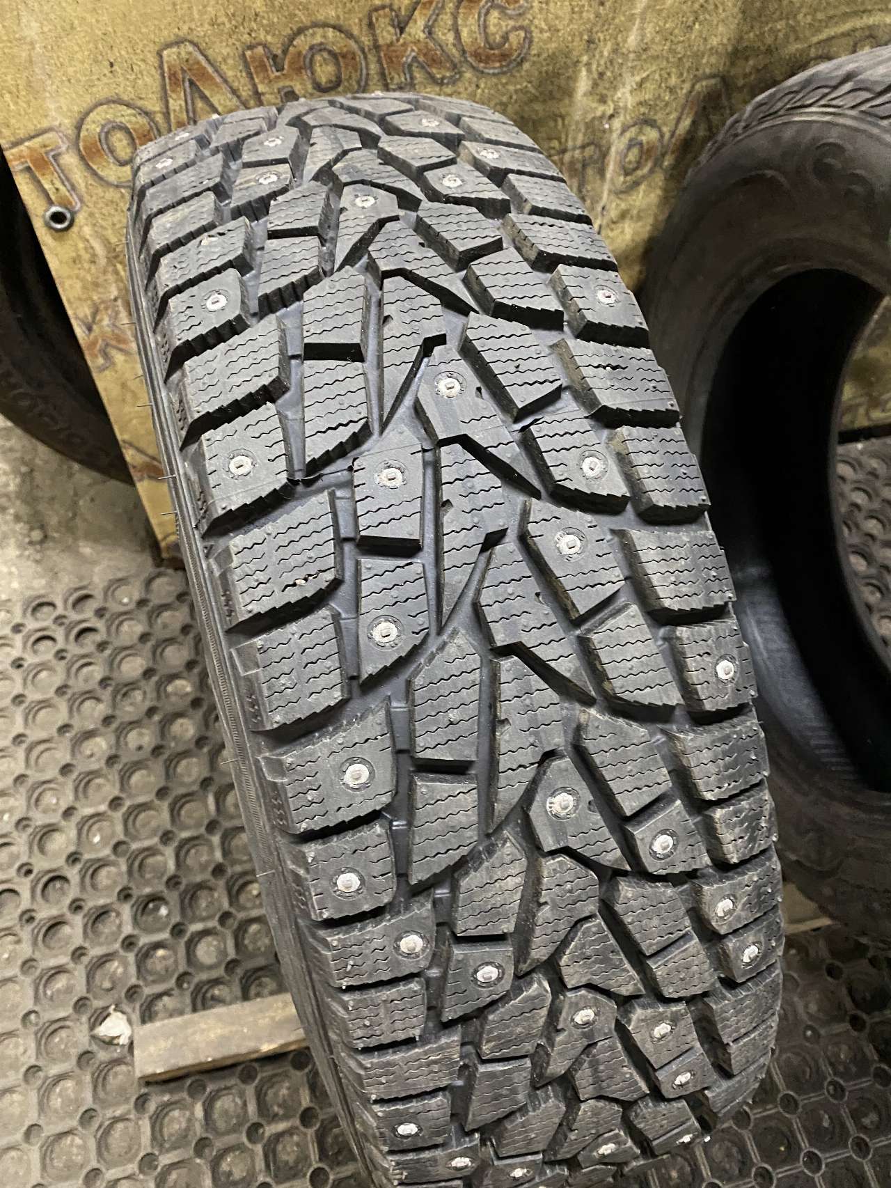 Зимние шины бу 195/65 r15 Falken Espia Ice купить в Москве