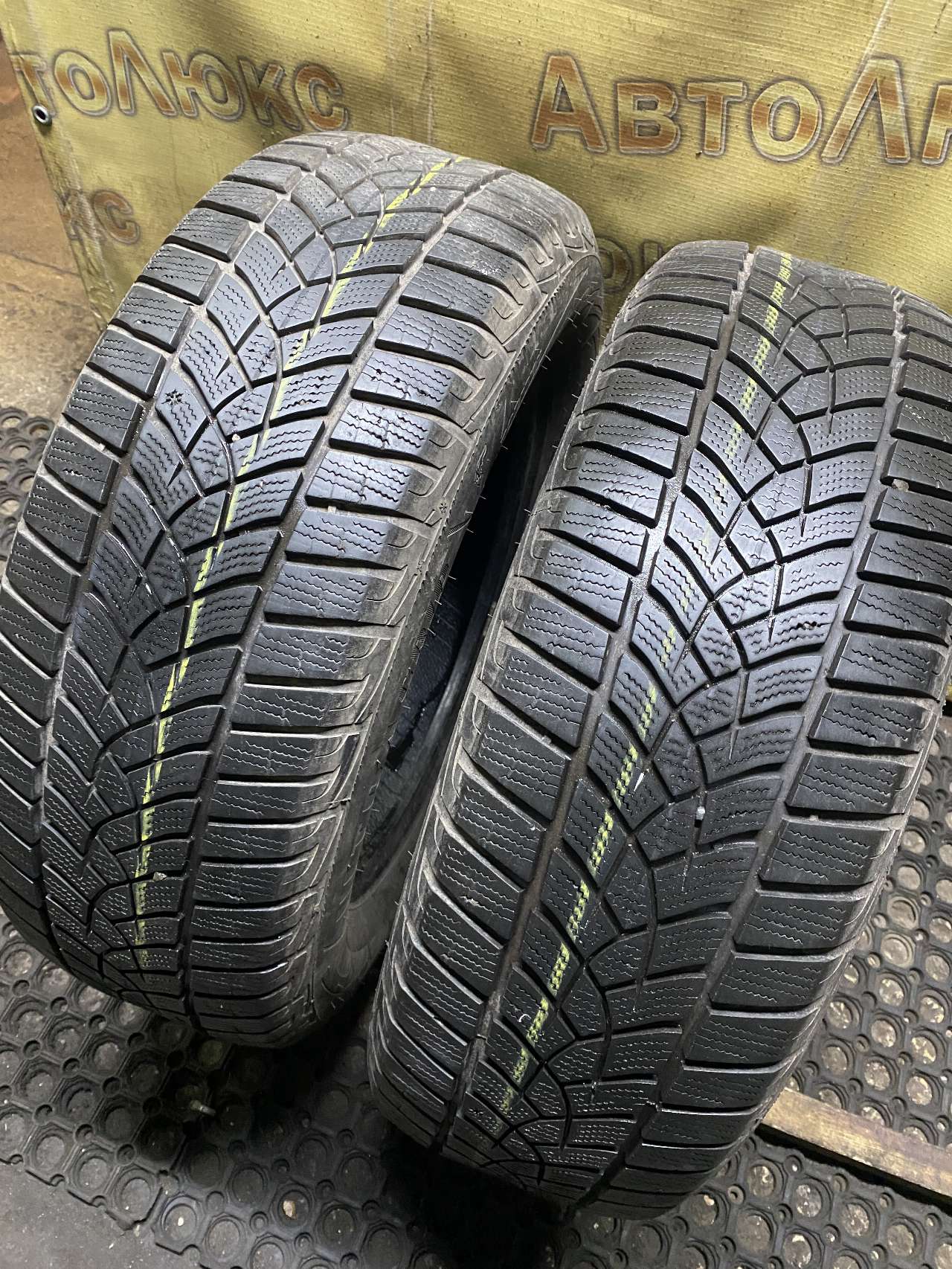 Зимние шины бу 215/65 r16 Dunlop Winter Sport 5 купить в Москве