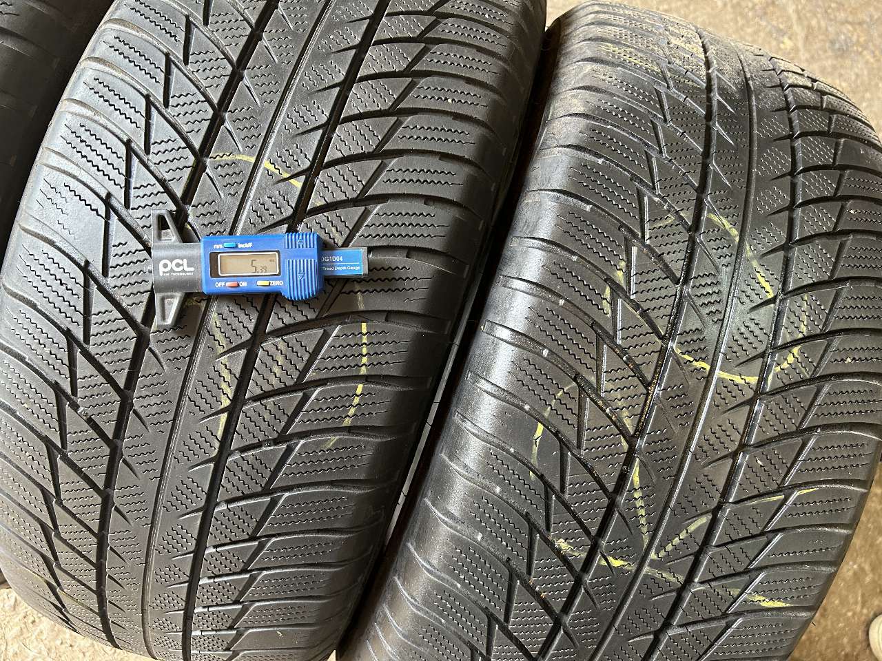 Bridgestone Blizzak lm001. Bridgestone Blizzak RUNFLAT. Зимние шины 245/50 r20. Бриджстоун резина производитель.